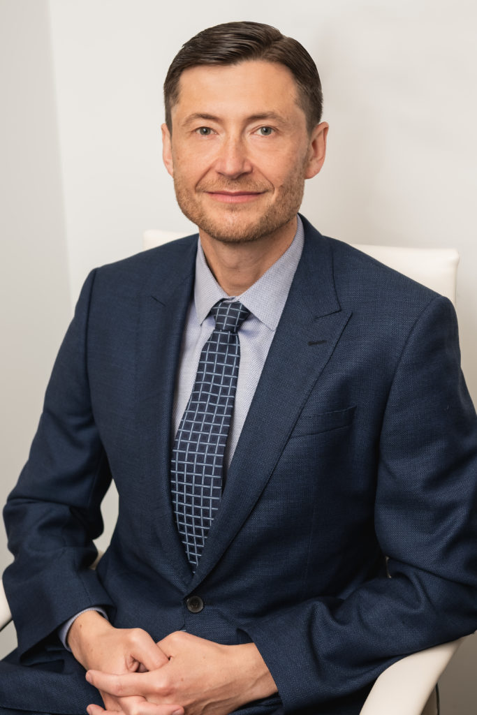 Grigoriy Mashkevich — пластический хирург лица в Нью-Йорке
